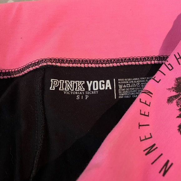 PINK Capri leggings - Picture 3 of 3